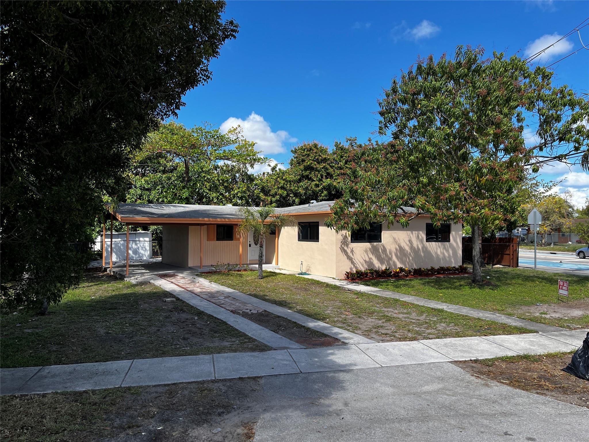 285 Ne 43rd St Deerfield Beach FL 33064 | F10507511