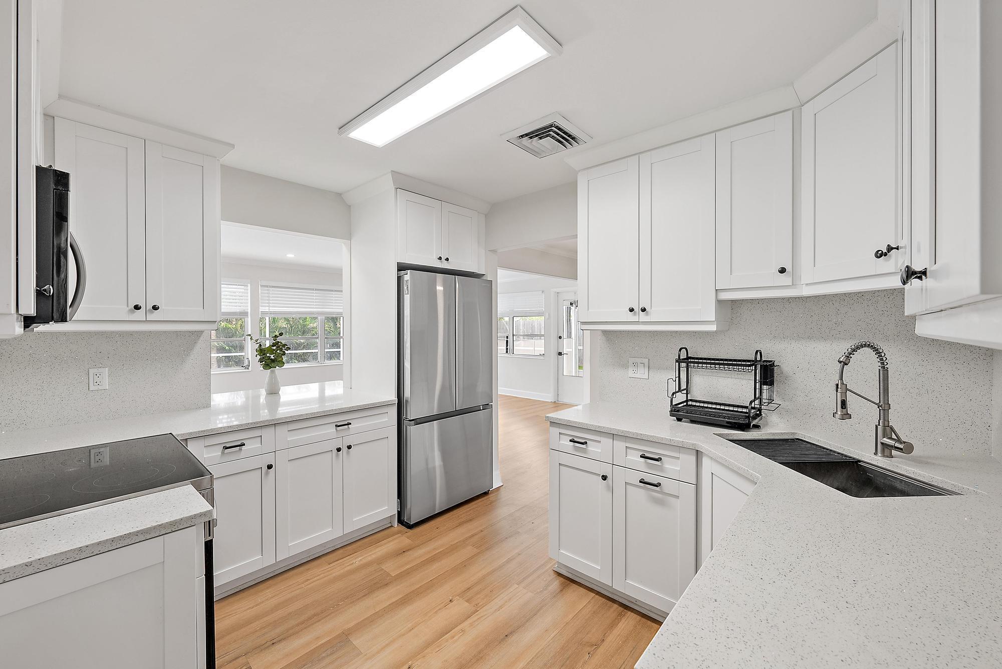 Homes for sale in Lake Park, FL | 911 Poplar Dr, Lake Park, FL 33403 | MLS# R11097360