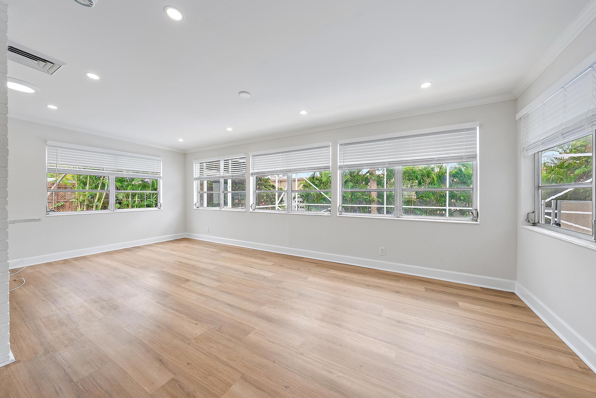 Homes for sale in Lake Park, FL | 911 Poplar Dr, Lake Park, FL 33403 | MLS# R11097360