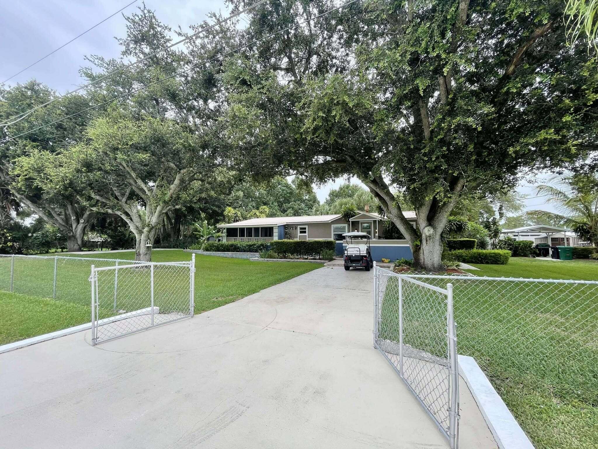 Homes for sale in Okeechobee, FL | 5705 Ne 3Rd Lane, Okeechobee, FL 34974 | MLS# R11097432