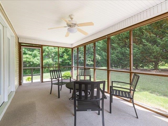 41 Hickory Nut Ln