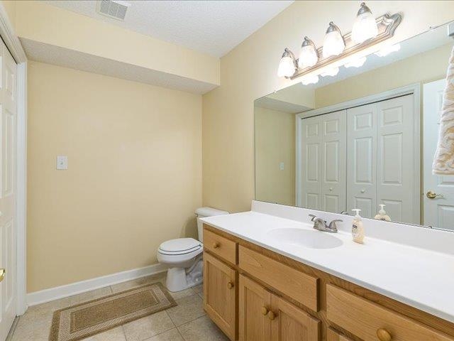 41 Hickory Nut Ln