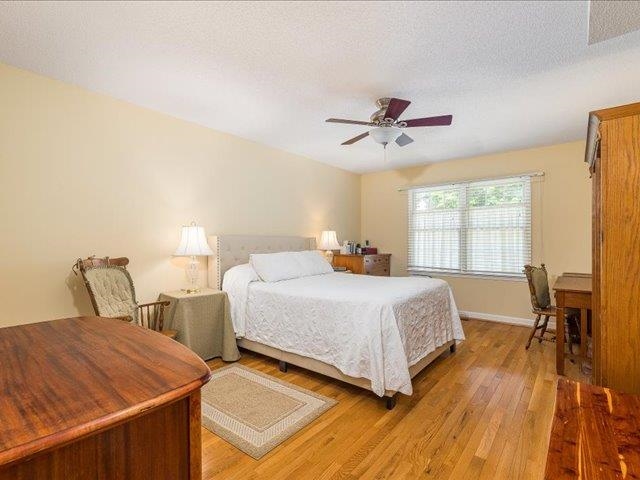 41 Hickory Nut Ln