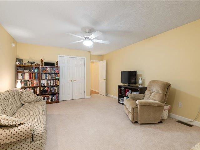 41 Hickory Nut Ln