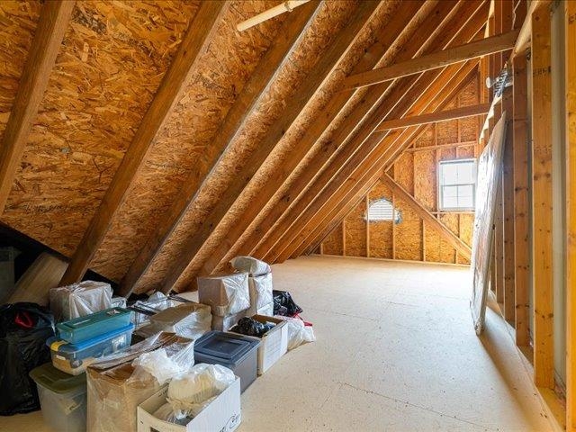 41 Hickory Nut Ln