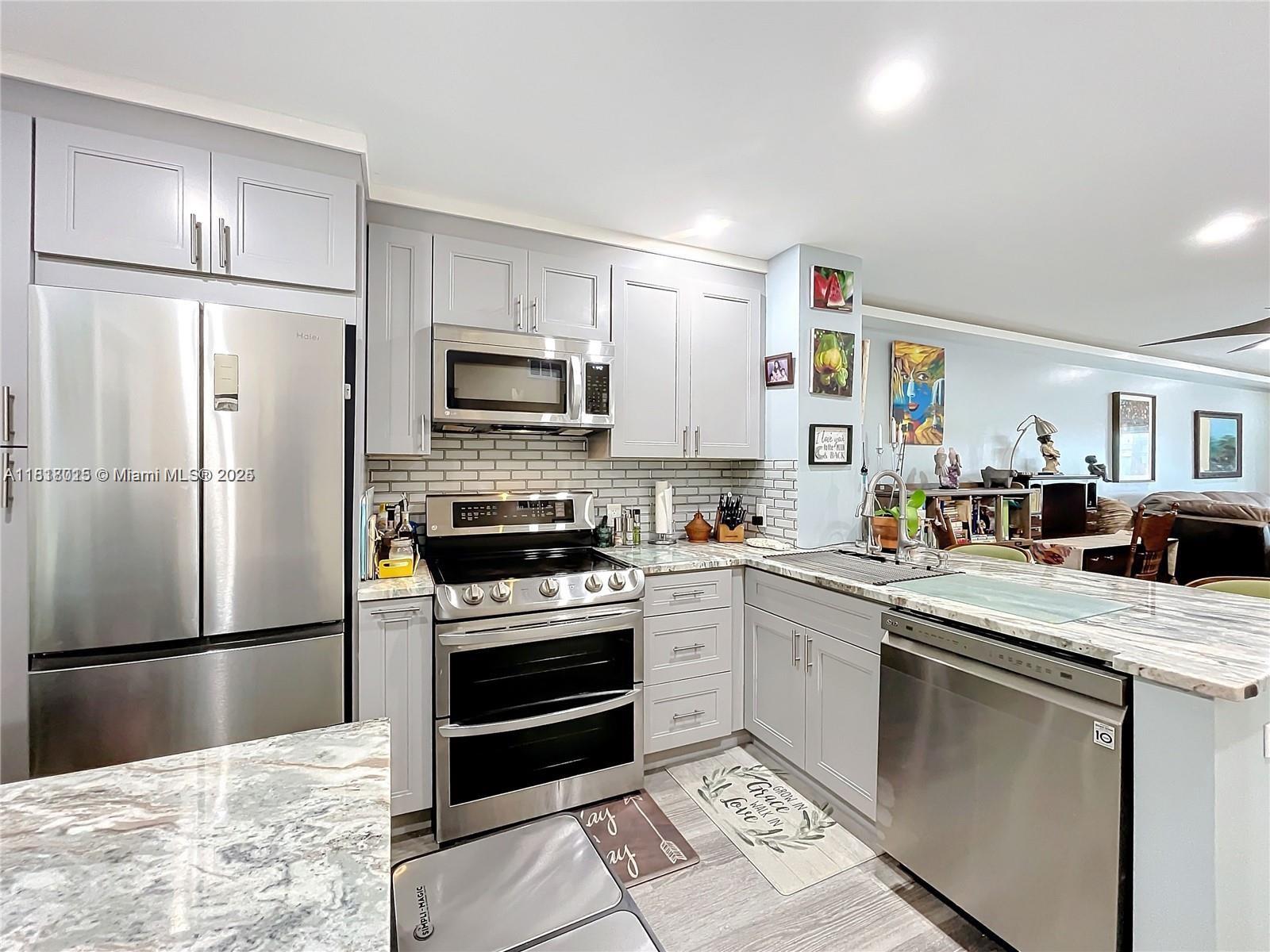 Isle Of Paradise Co-Op