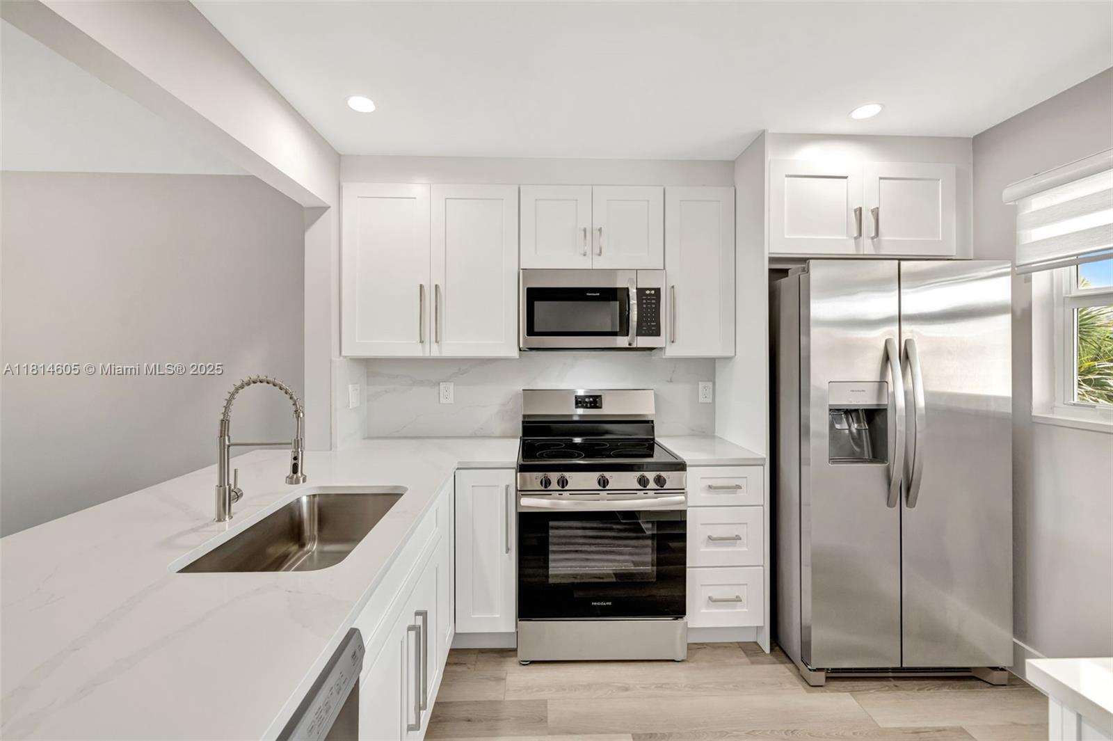 Royal Park Gardens Iii-F