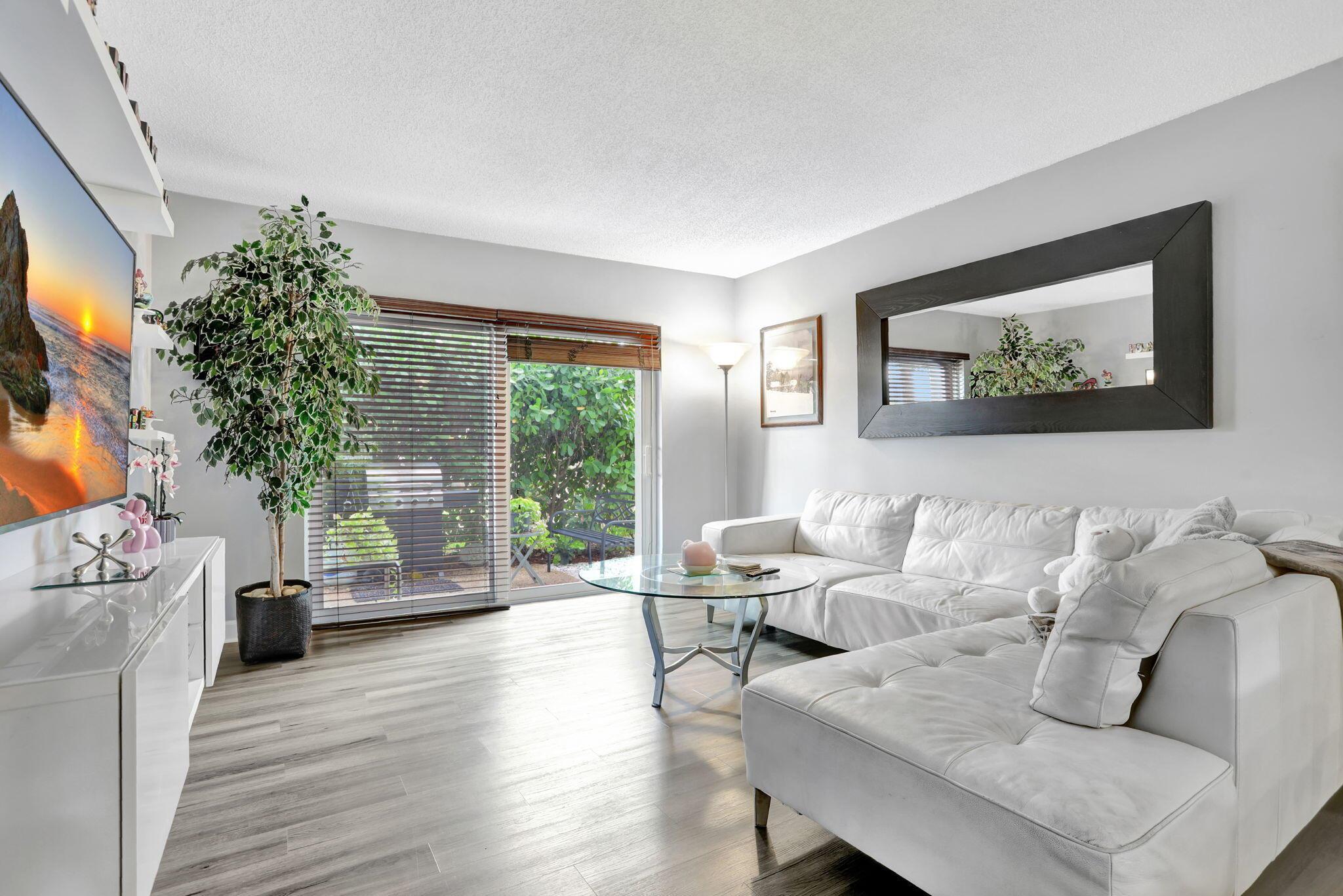 Homes for sale in Deerfield Beach, FL | 860 Se 6Th Avenue #104, Deerfield Beach, FL 33441 | MLS# R11097643