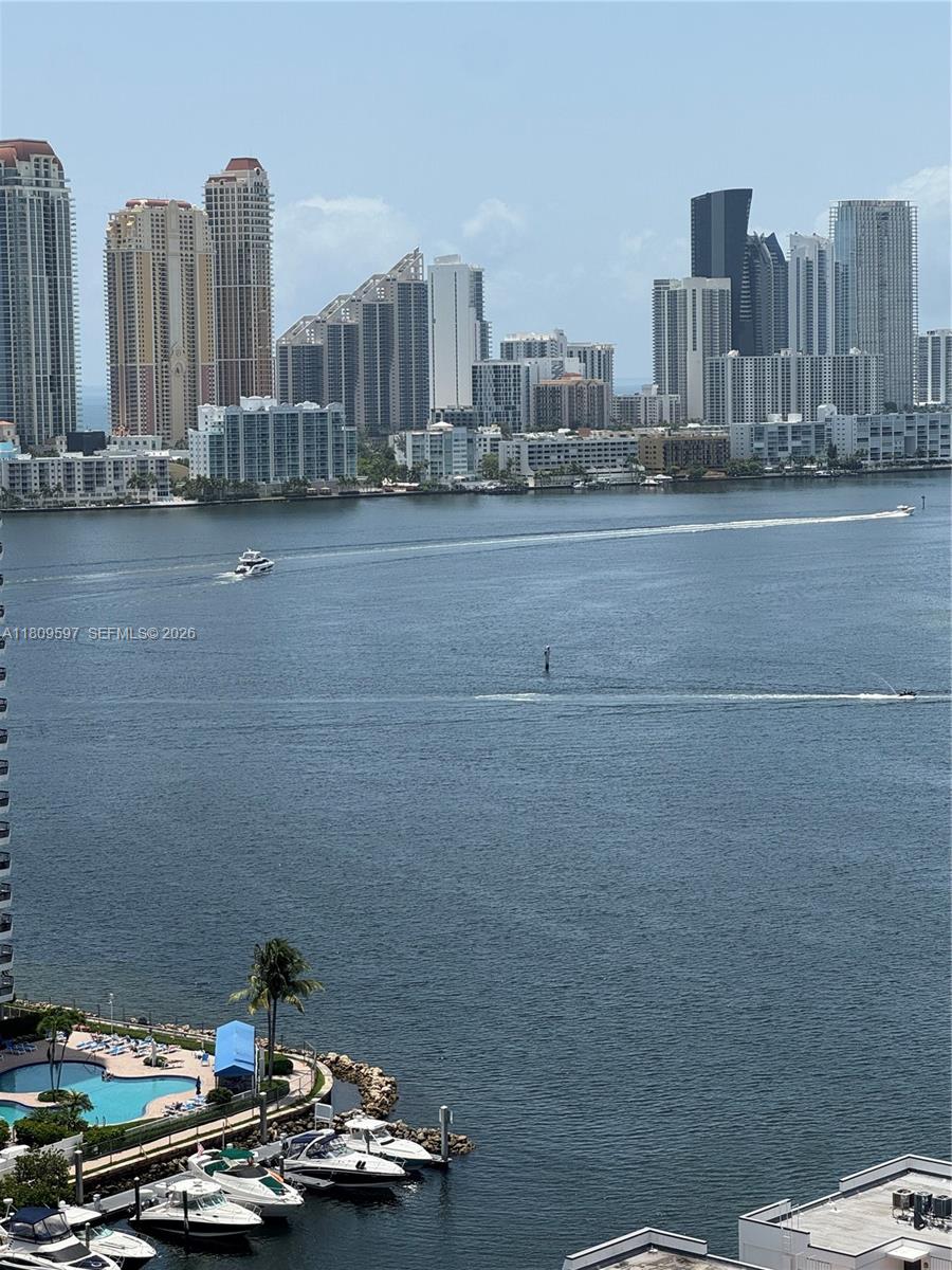 Mystic Pointe Tower 600 C