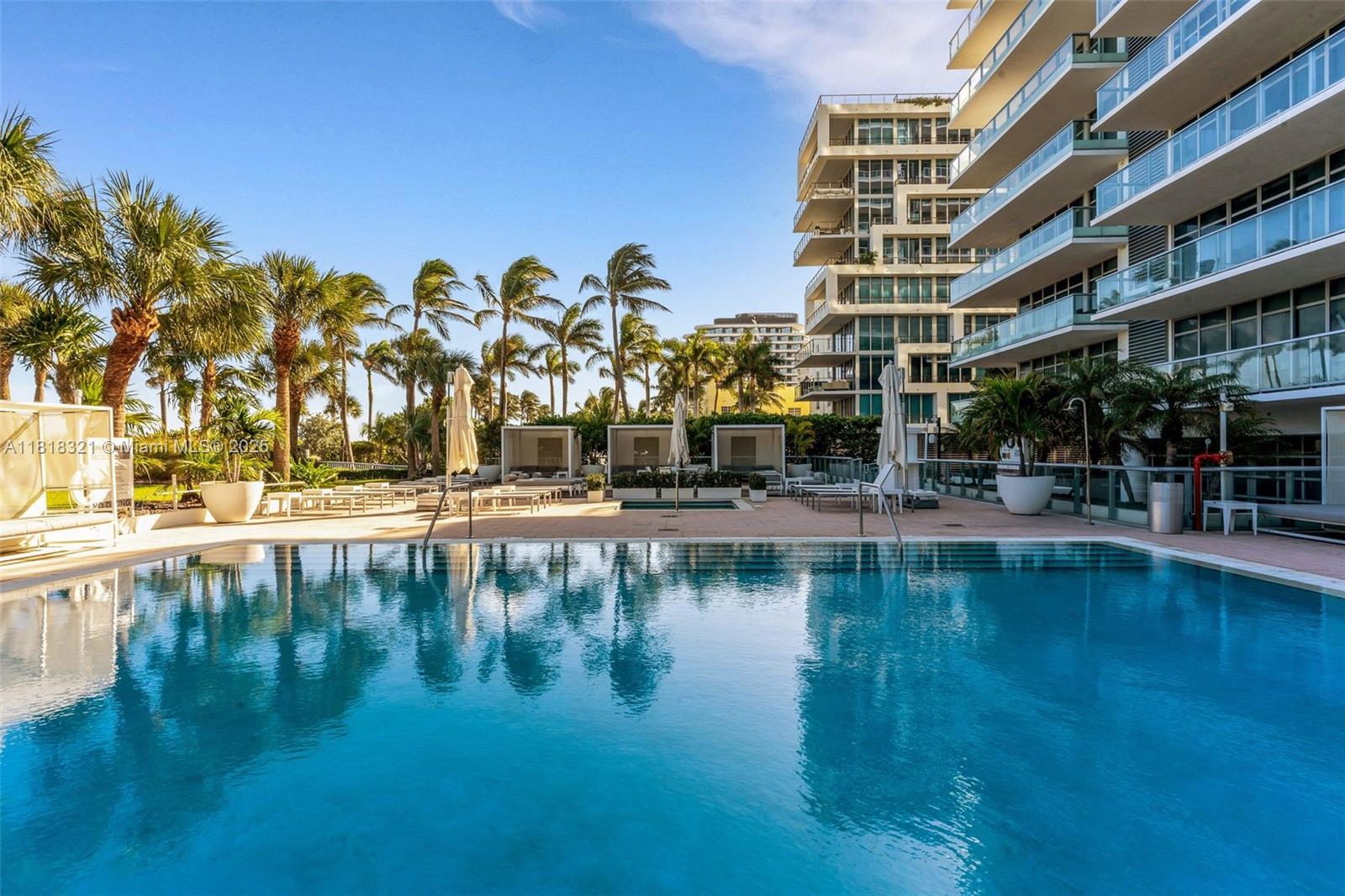 Apartamento à Venda em Miami Beach, FL