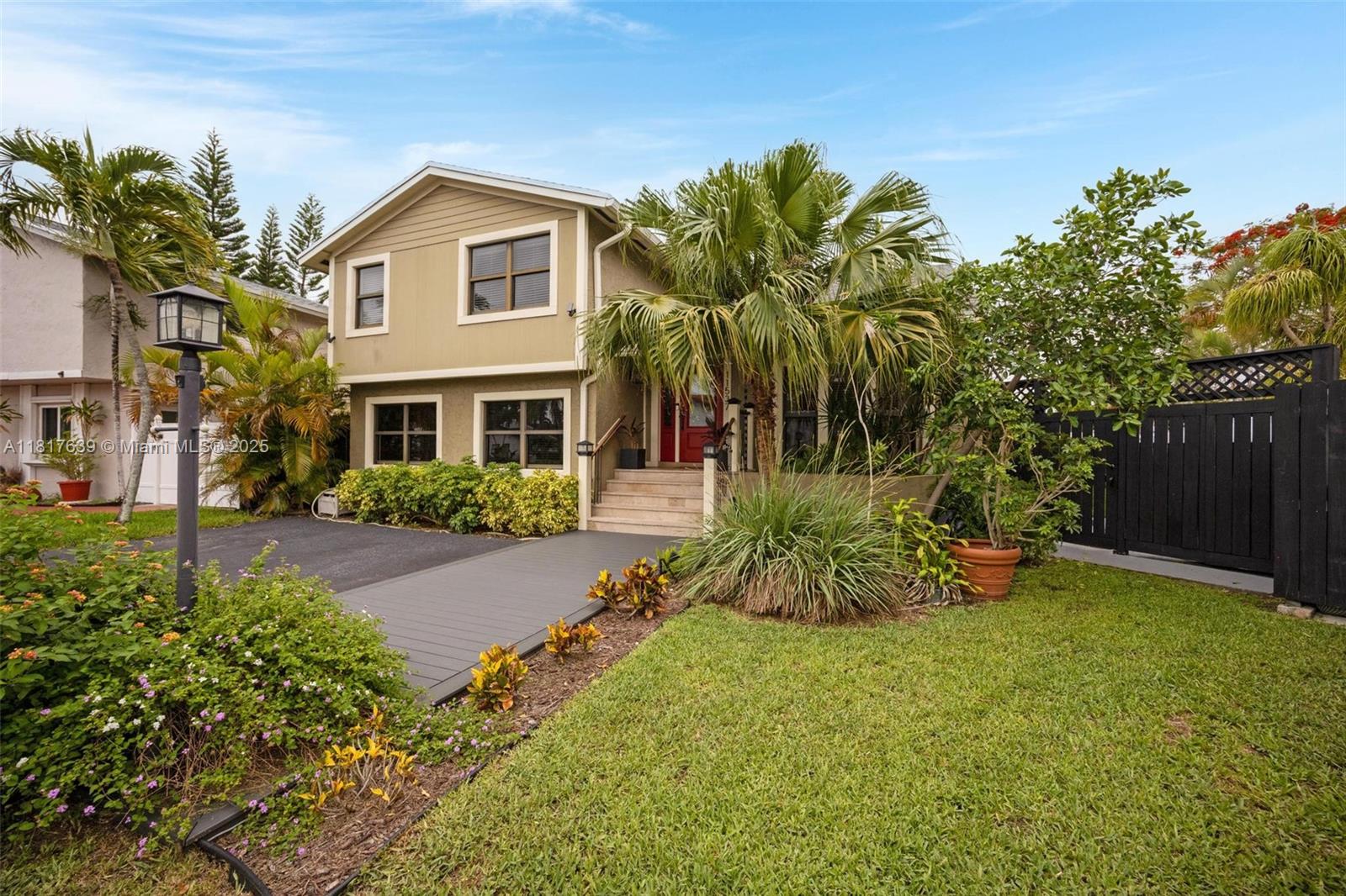 Homes for sale in Miami, FL | 11537 Sw 34Th Ln, Miami, FL 33165 | MLS# A11817639