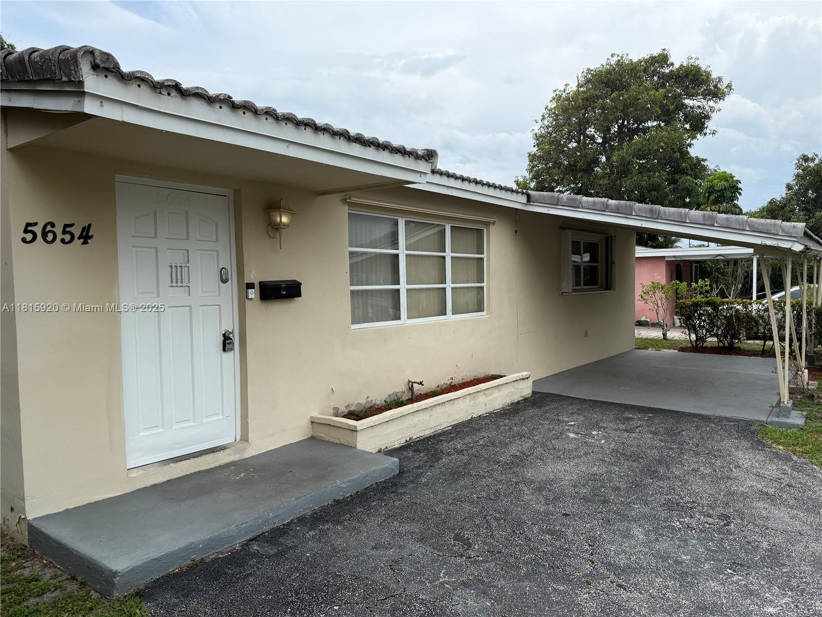 Homes for sale in Oakland Park, FL | 5654 Ne 5Th Ave, Oakland Park, FL 33334 | MLS# A11815920