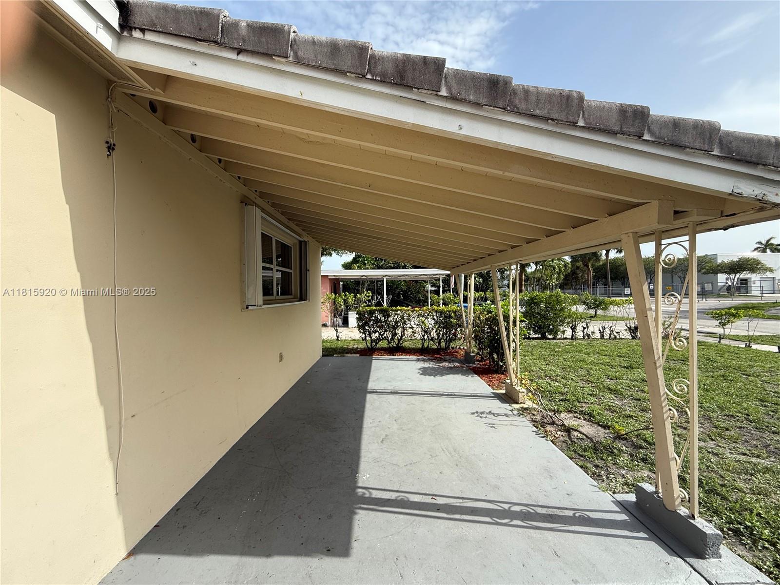 Homes for sale in Oakland Park, FL | 5654 Ne 5Th Ave, Oakland Park, FL 33334 | MLS# A11815920