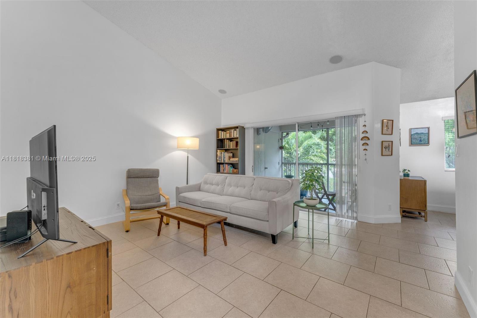 Homes for sale in Miami, FL | 9550 Sw 140Th Ct #9550, Miami, FL 33186 | MLS# A11818381