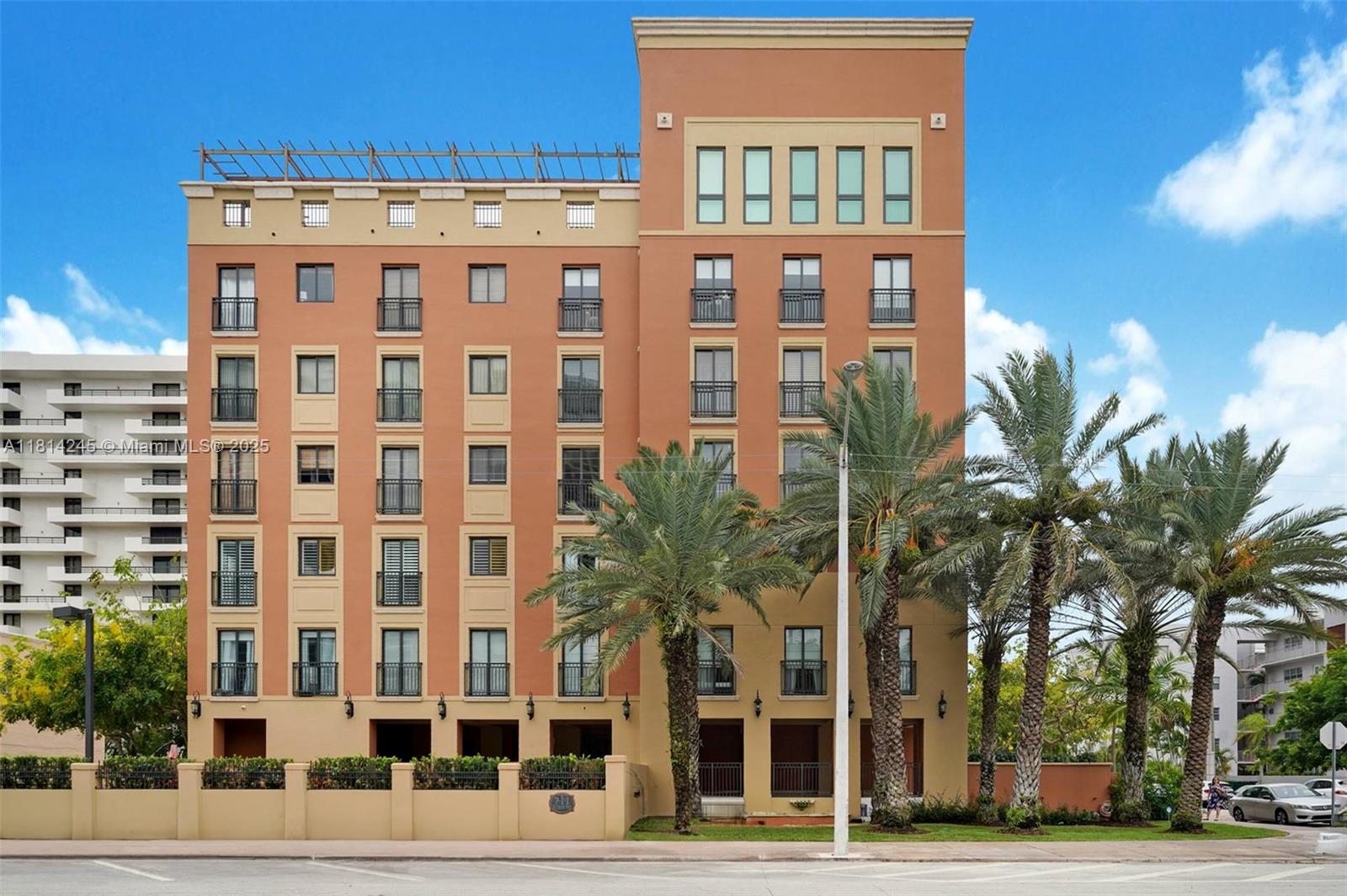 Homes for sale in Coral Gables, FL | 711 Biltmore Way #402, Coral Gables, FL 33134 | MLS# A11814245