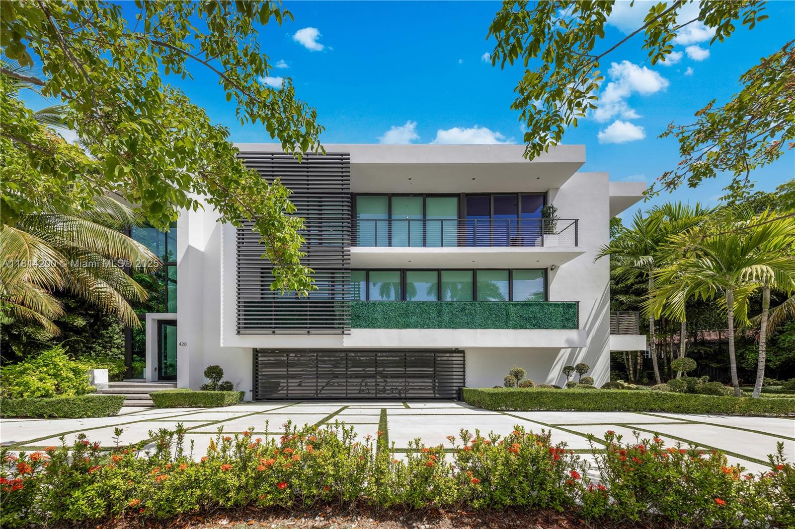 House for Sale in Miami Beach, FL