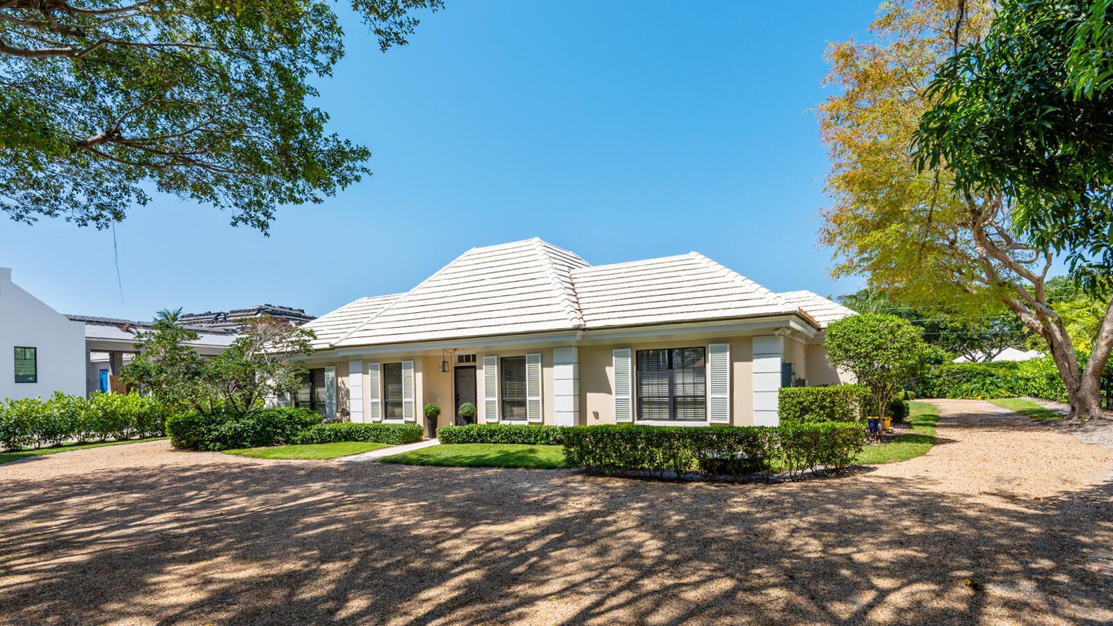 Homes for sale in North Palm Beach, FL | 11354 Old Harbour Road, North Palm Beach, FL 33408 | MLS# R11097860