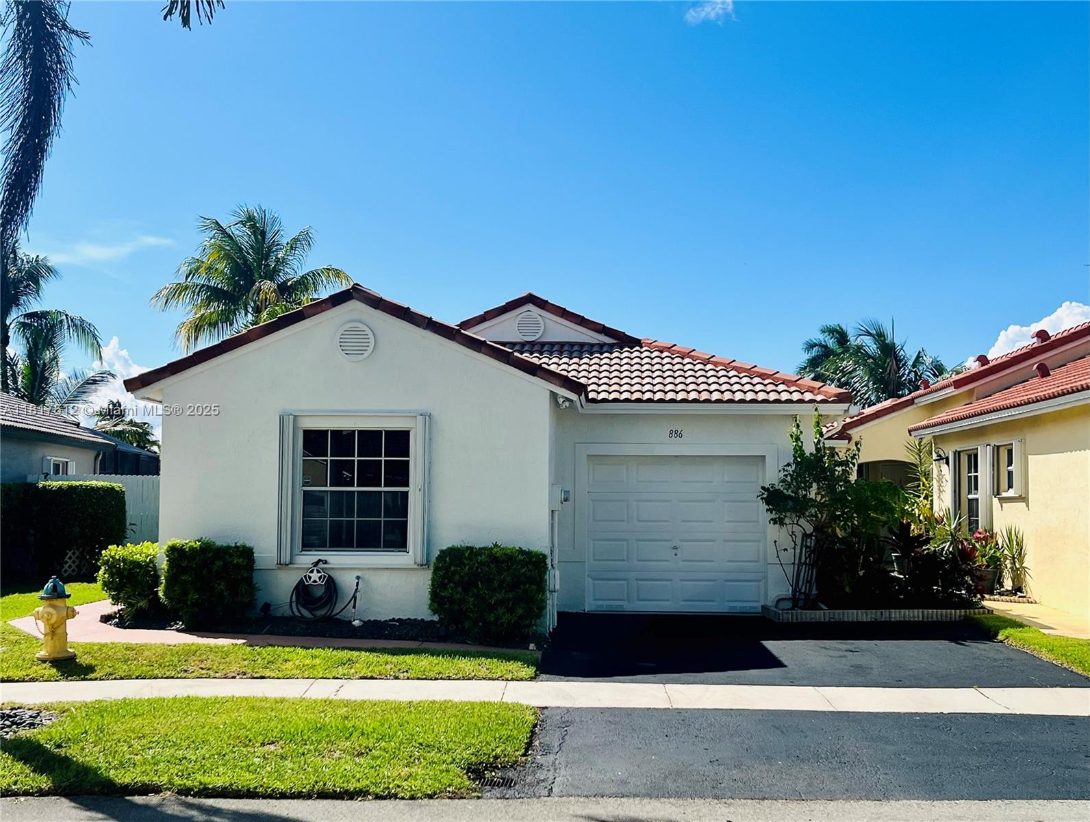 Homes for sale in Pembroke Pines, FL | 886 Sw 180Th Ter, Pembroke Pines, FL 33029 | MLS# A11817512
