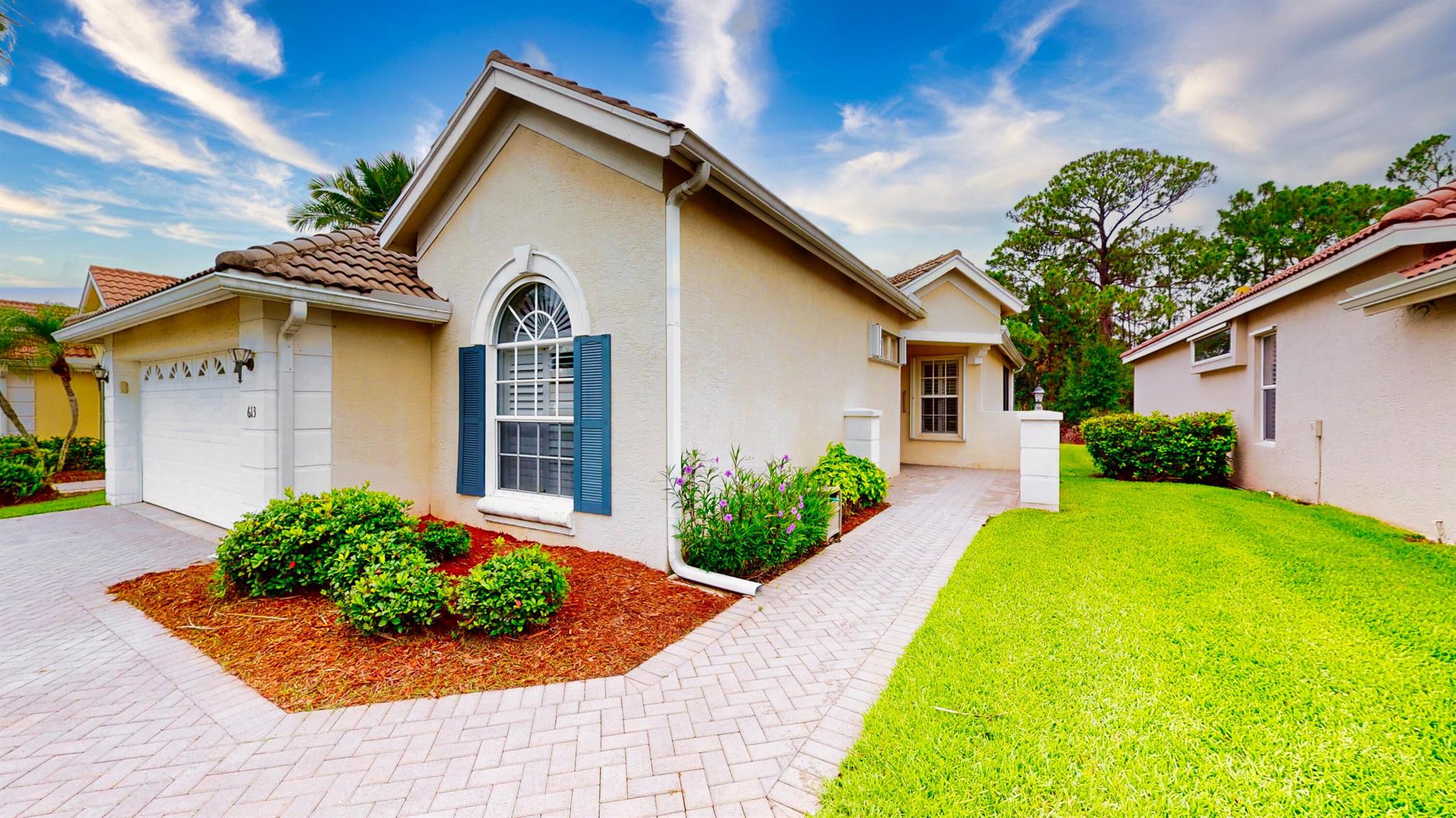 Homes for sale in Port St Lucie, FL | 613 Sw Andros Circle, Port St Lucie, FL 34986 | MLS# R11097880