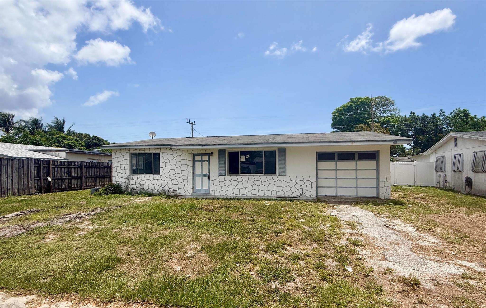 1376 Meadowbrook Drive West Palm Beach FL 33417 | R11097927