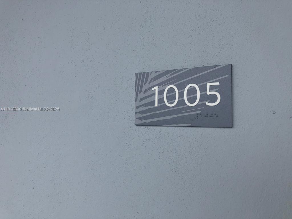 Apartamento à Venda em North Miami Beach, FL