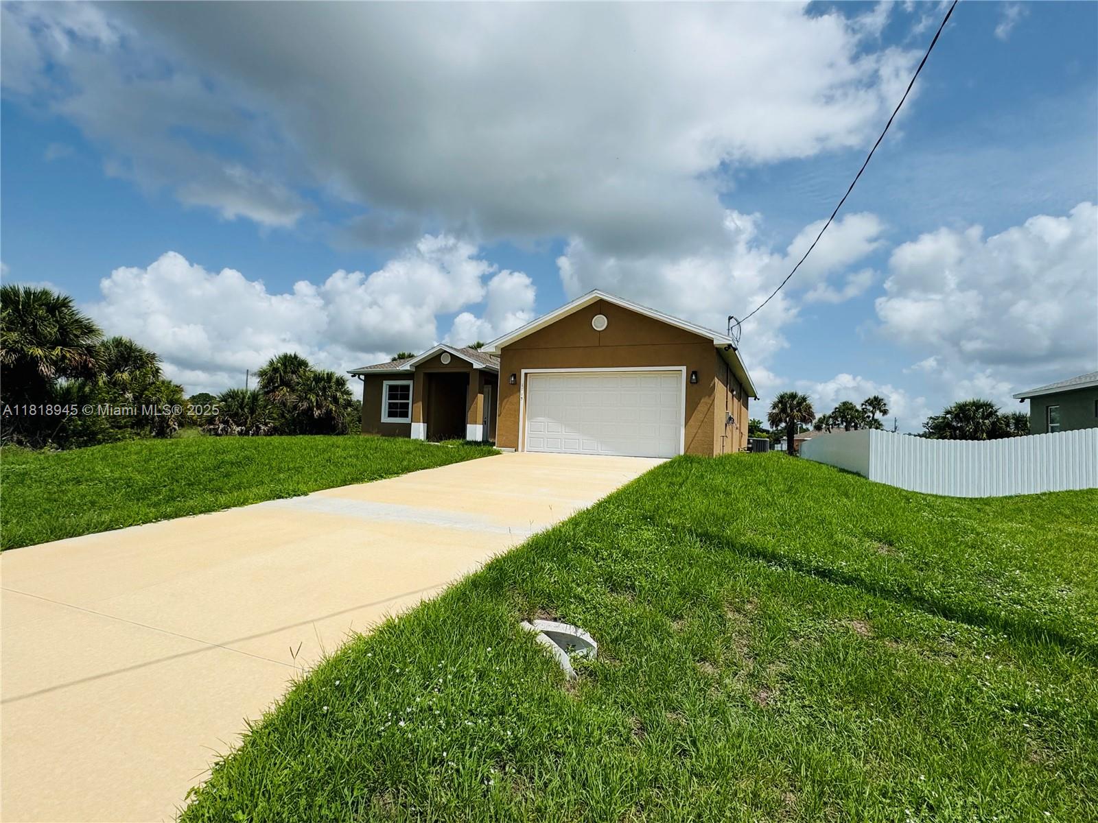 Homes for sale in La Belle, FL | 1115 Leader Street, La Belle, FL 33935 | MLS# A11818945