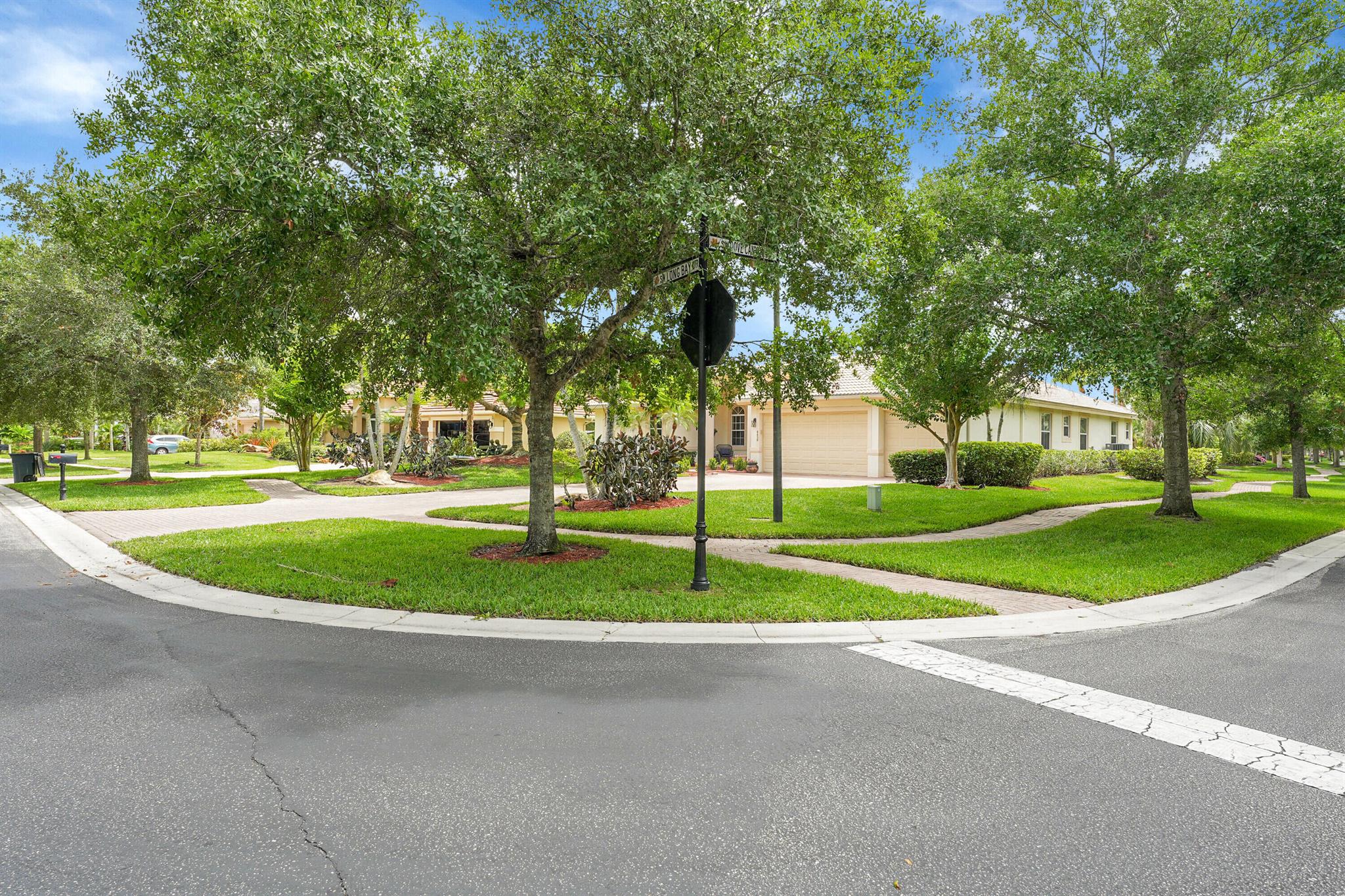 Homes for sale in Palm City, FL | 4450 Sw Long Bay Dr, Palm City, FL 34990 | MLS# R11097970