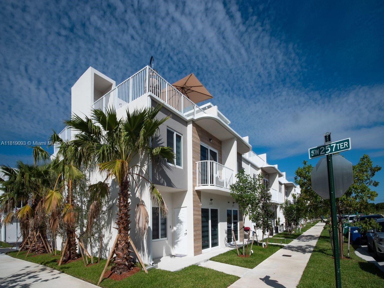 Homes for sale in Homestead, FL | 25718 Sw 143Rd Path, Homestead, FL 33032 | MLS# A11819093