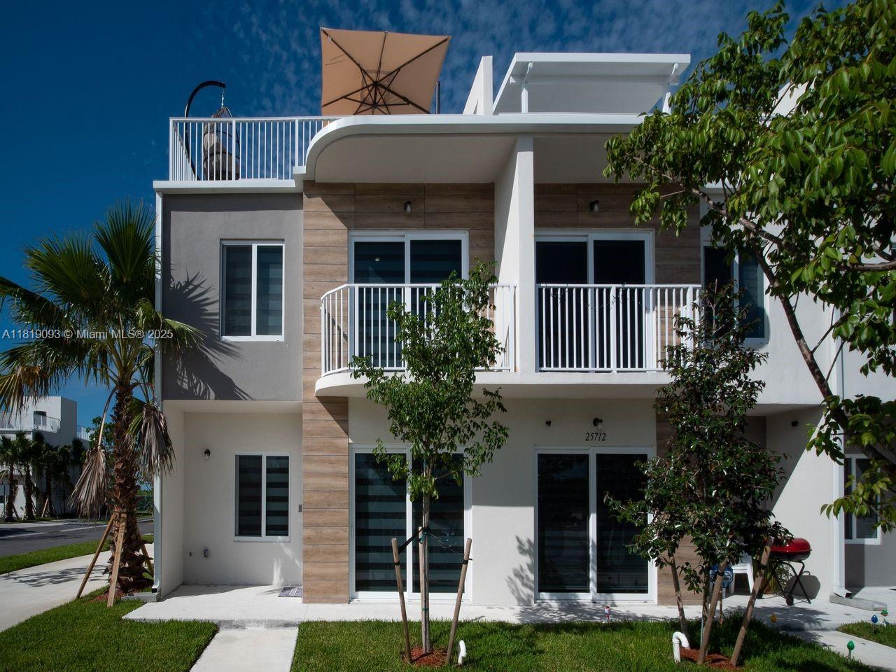 Homes for sale in Homestead, FL | 25718 Sw 143Rd Path, Homestead, FL 33032 | MLS# A11819093