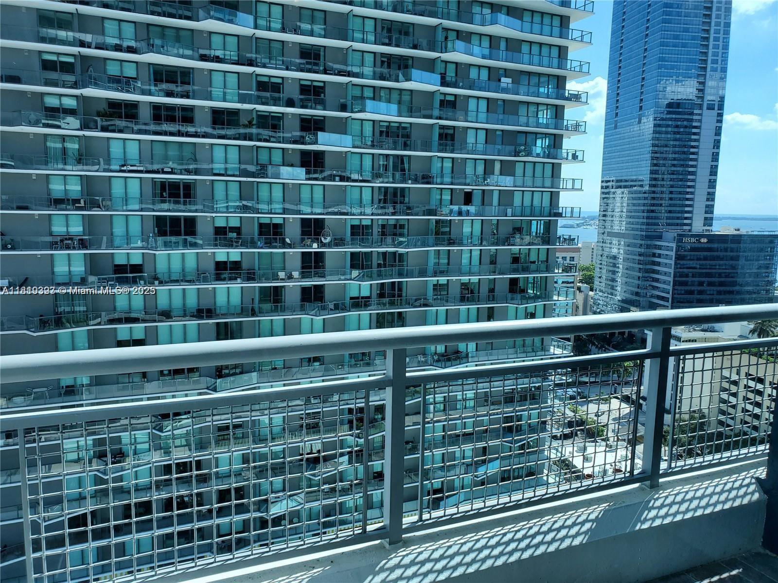 60 SW 13th St #2022, Miami FL 33130