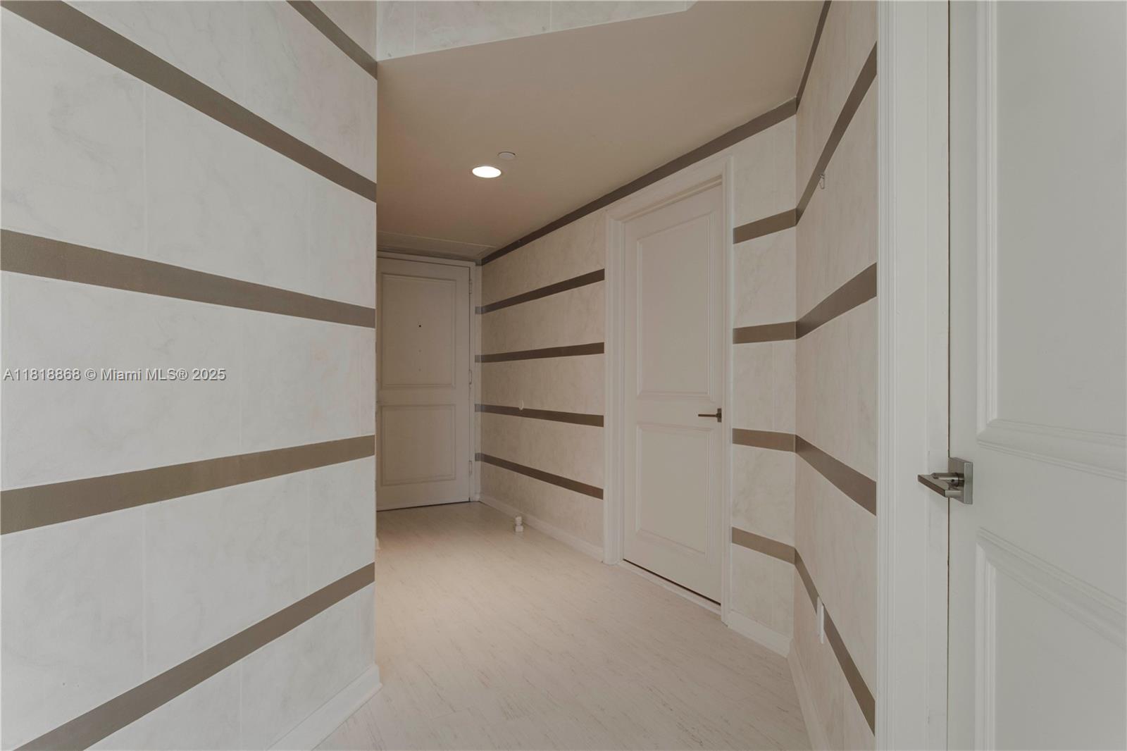 4775 Collins Ave #2805, Miami Beach FL 33140