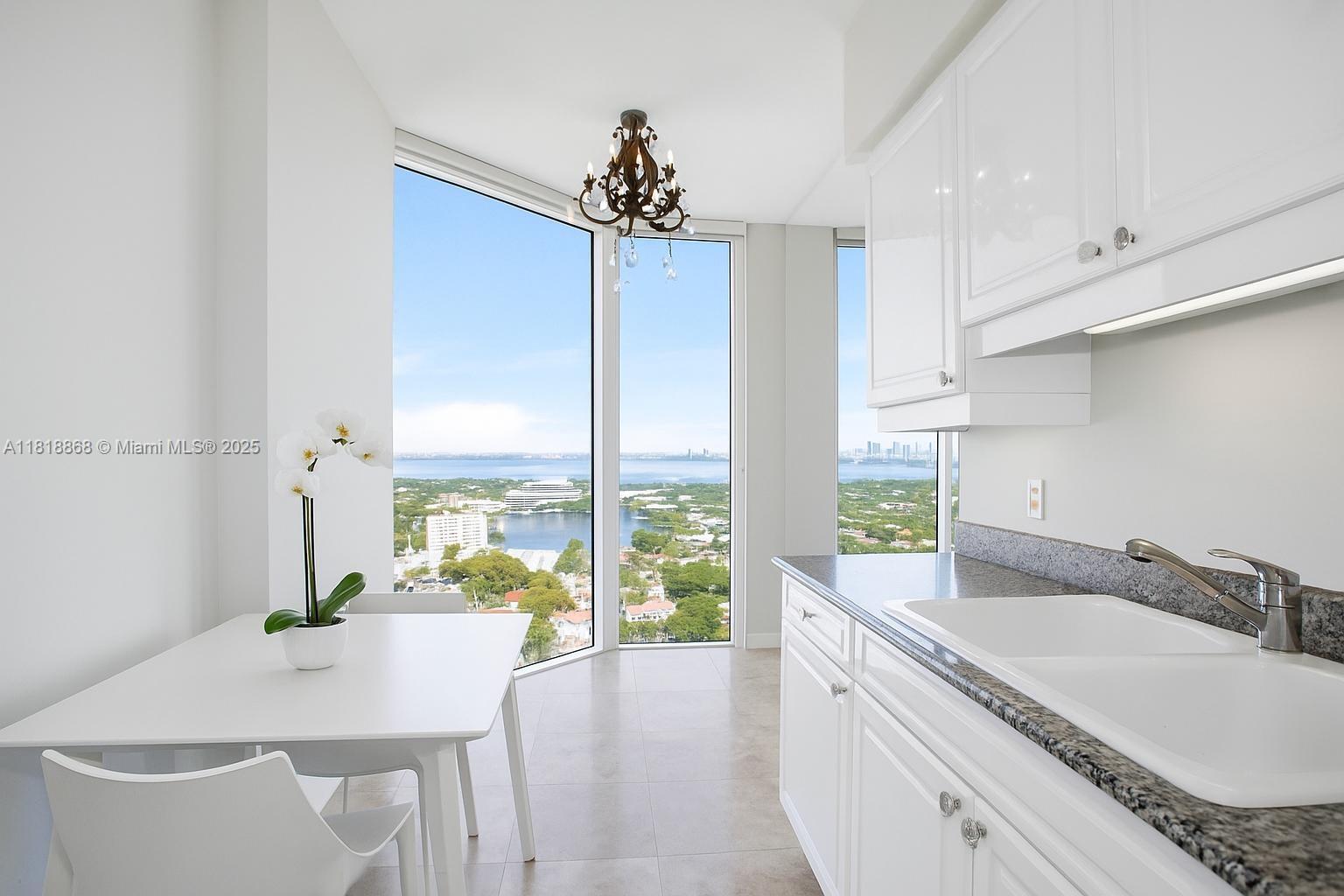 4775 Collins Ave #2805, Miami Beach FL 33140