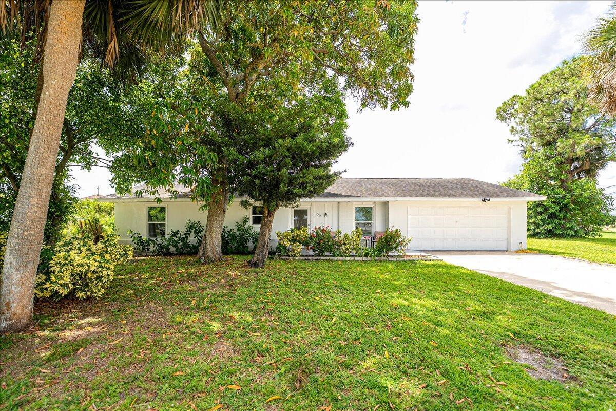 Homes for sale in Port St Lucie, FL | 300 Sw Prima Vista Boulevard, Port St Lucie, FL 34983 | MLS# R11098192