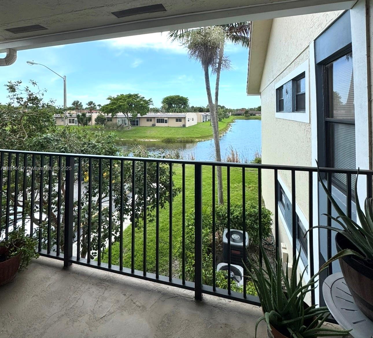 Palm Beach Grande Condo