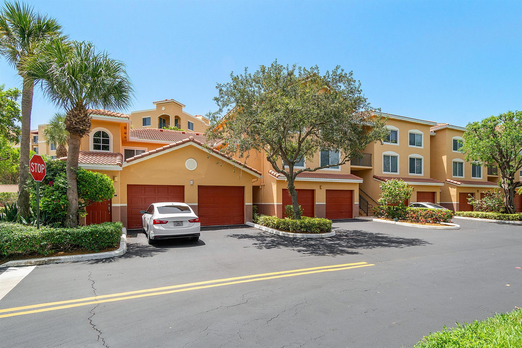 Homes for sale in Hypoluxo, FL | 700 Scotia 205 Dr #205, Hypoluxo, FL 33462 | MLS# R11098245