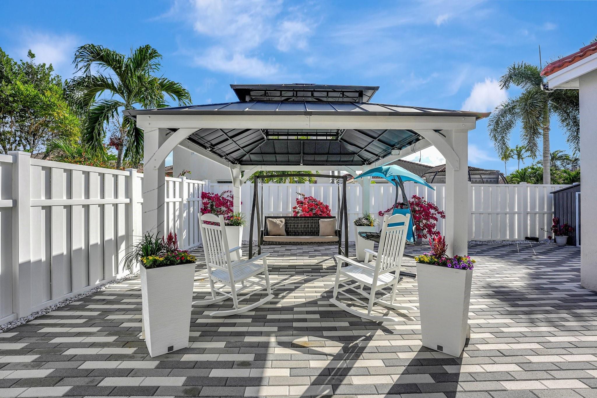 FULLY REMODELED PATIO