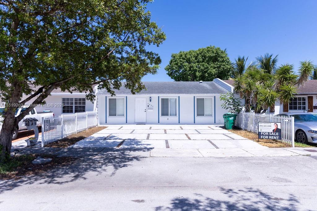 Homes for sale in Miami, FL | 4821 Sw 129Th Ave, Miami, FL 33175 | MLS# A11819269