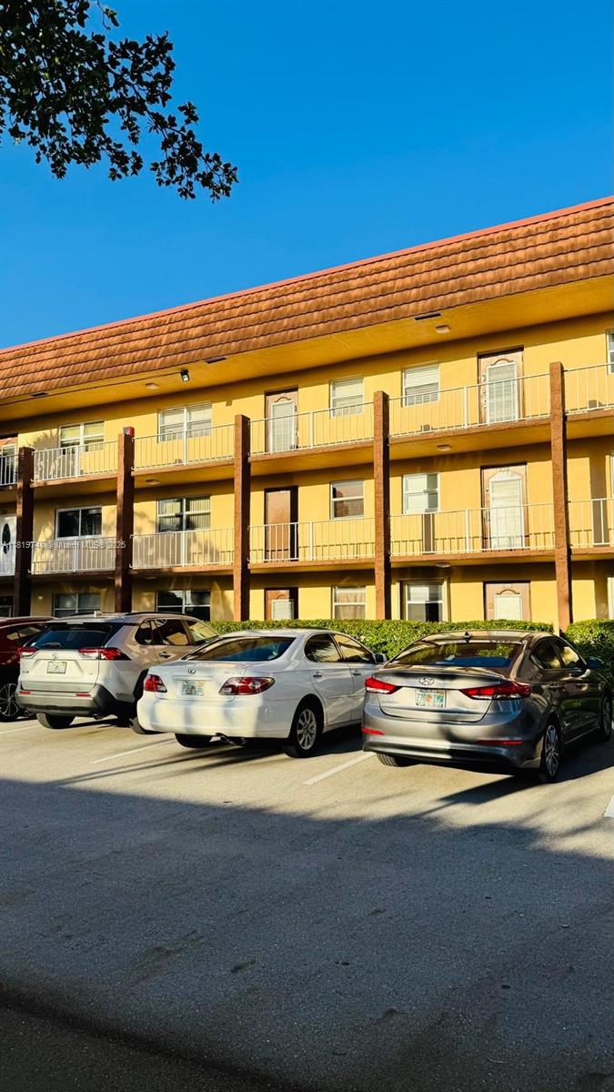 Sunrise Lakes 60 Condo