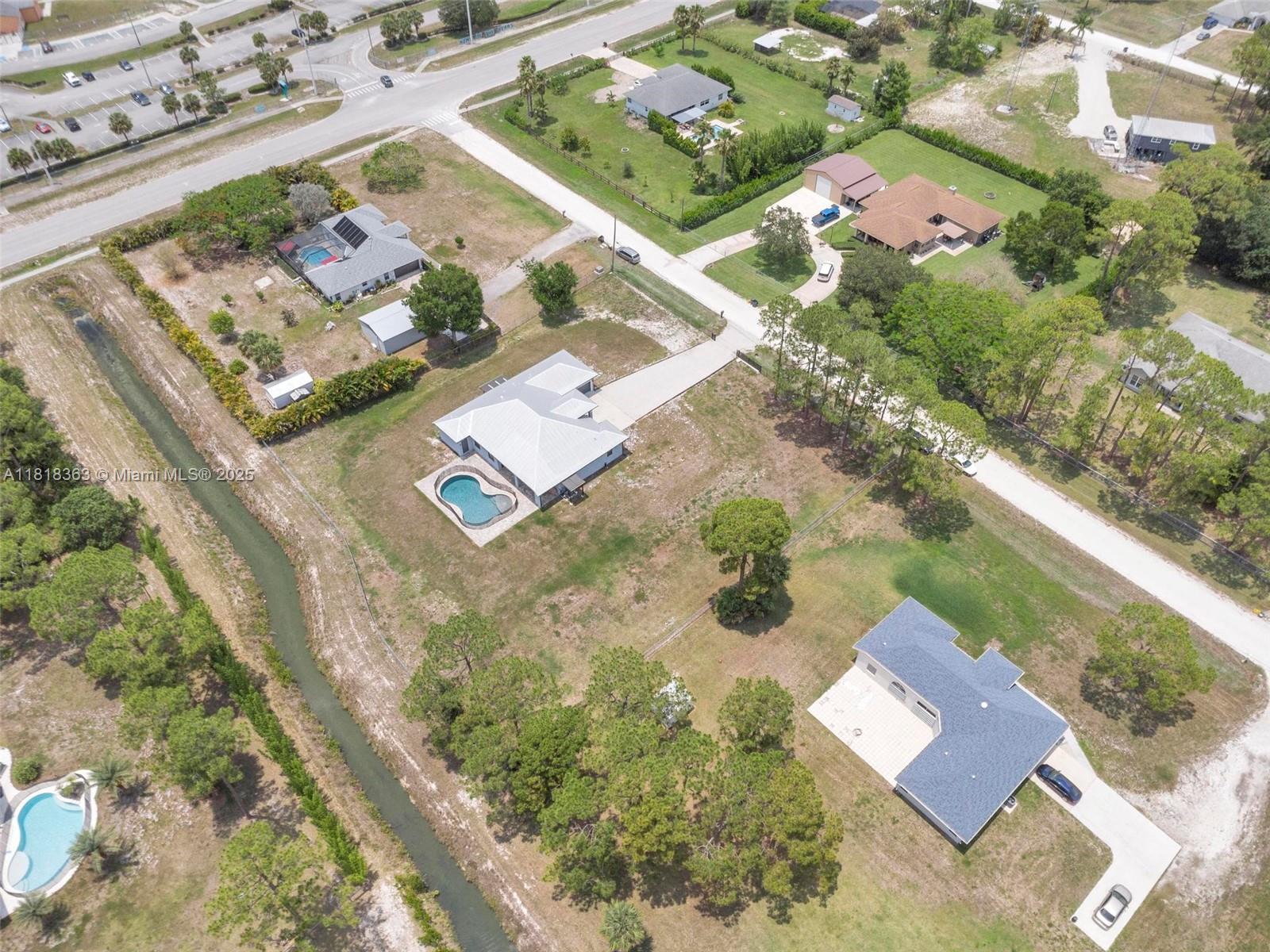 Homes for sale in Loxahatchee, FL | 17924 N 68th St N, Loxahatchee, FL 33470 | MLS# A11818363