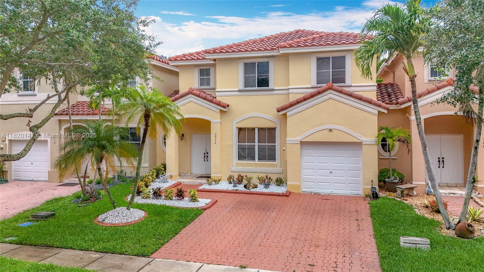 listing main picture