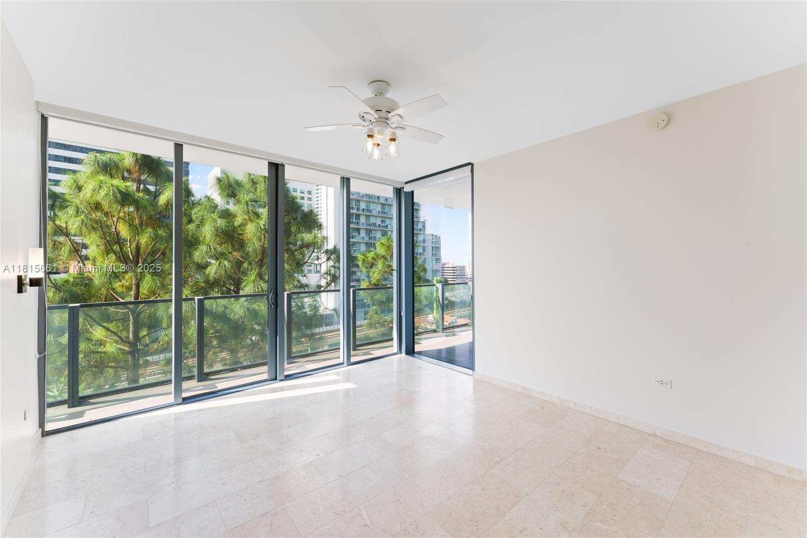 88 SW 7th St #712, Miami FL 33130