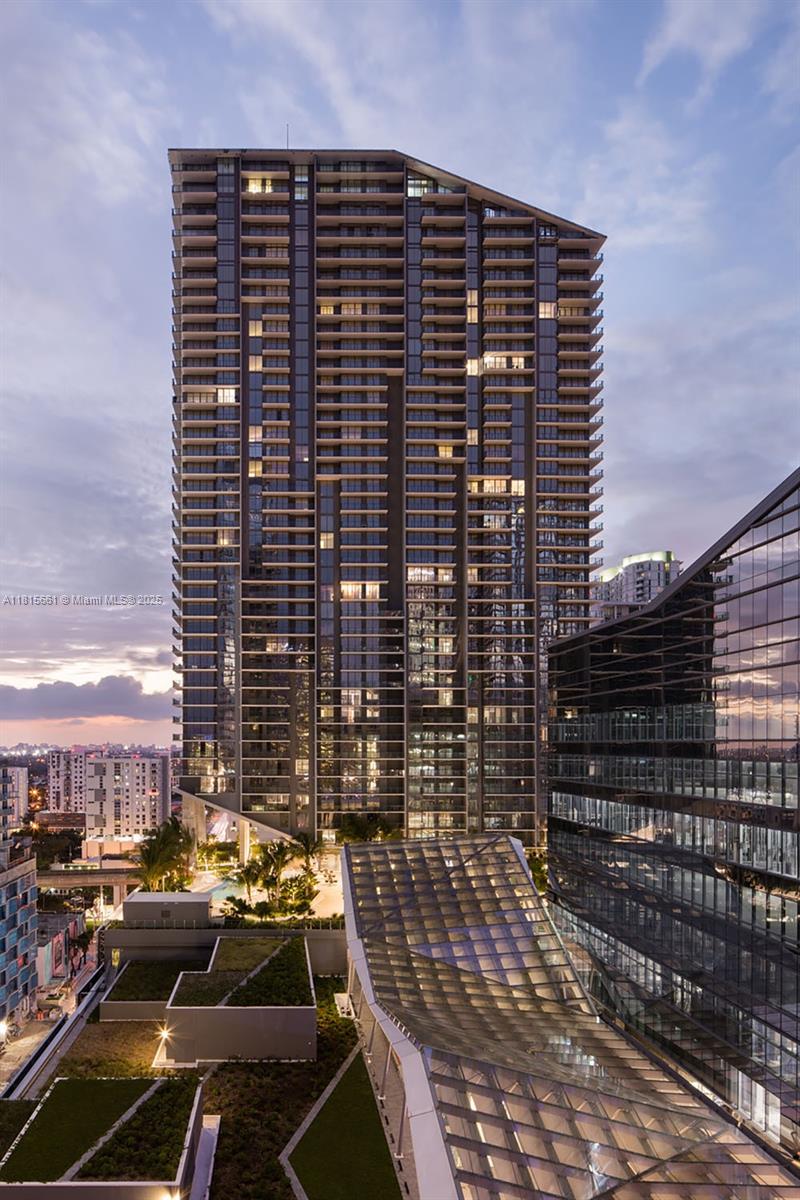 88 SW 7th St #712, Miami FL 33130