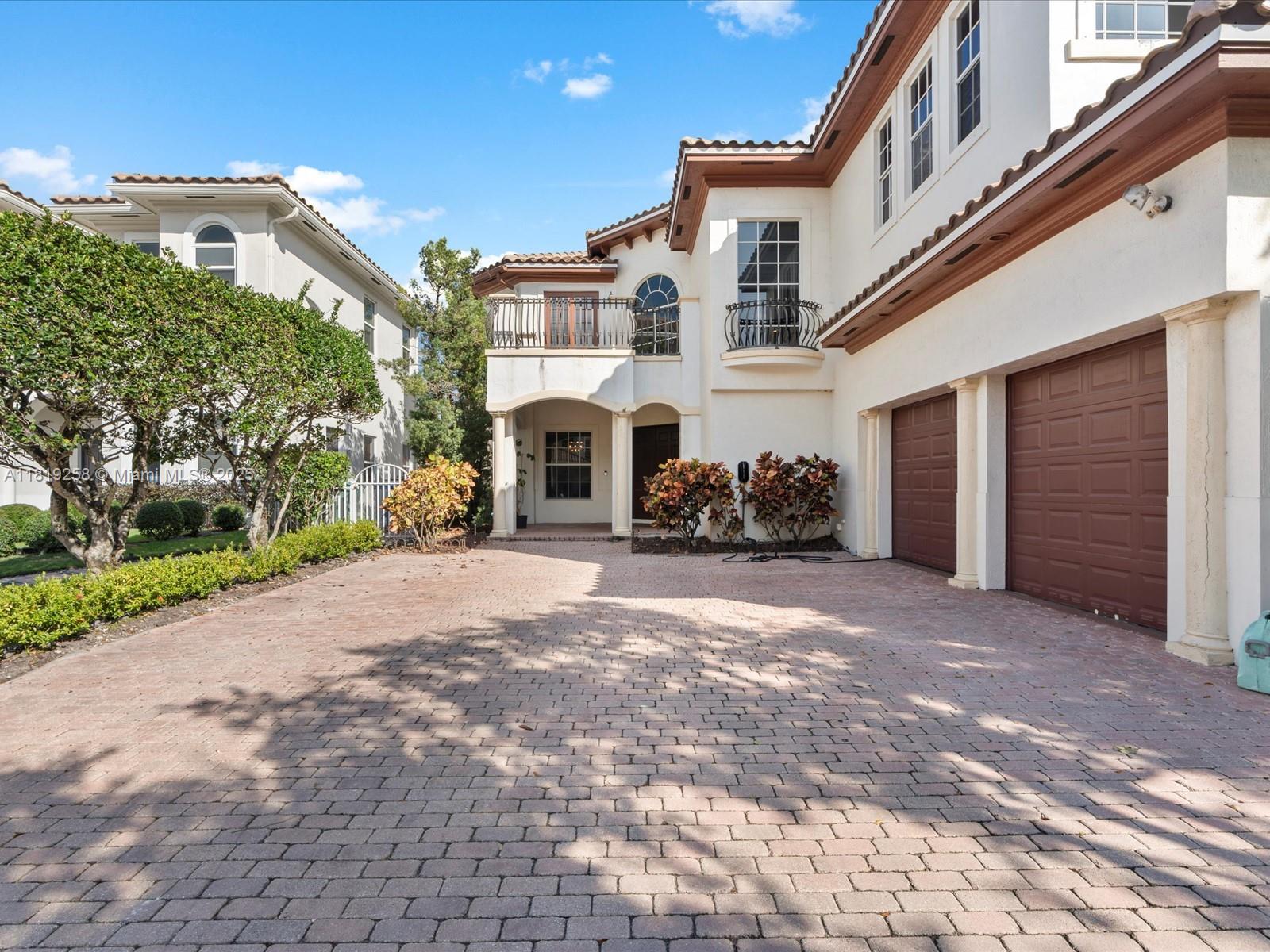 Homes for sale in North Miami Beach, FL | 19501 Ne 14 Ct, North Miami Beach, FL 33169 | MLS# A11819258