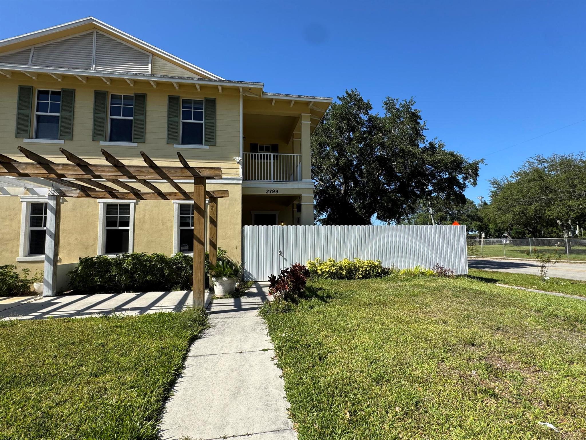 2799 Saranac Avenue West Palm Beach FL 33409 | R11098472