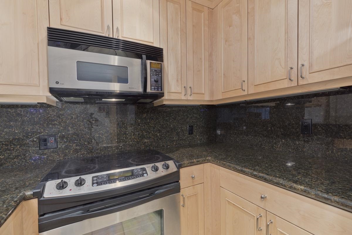 895 Canyon #66 Boulevard 66