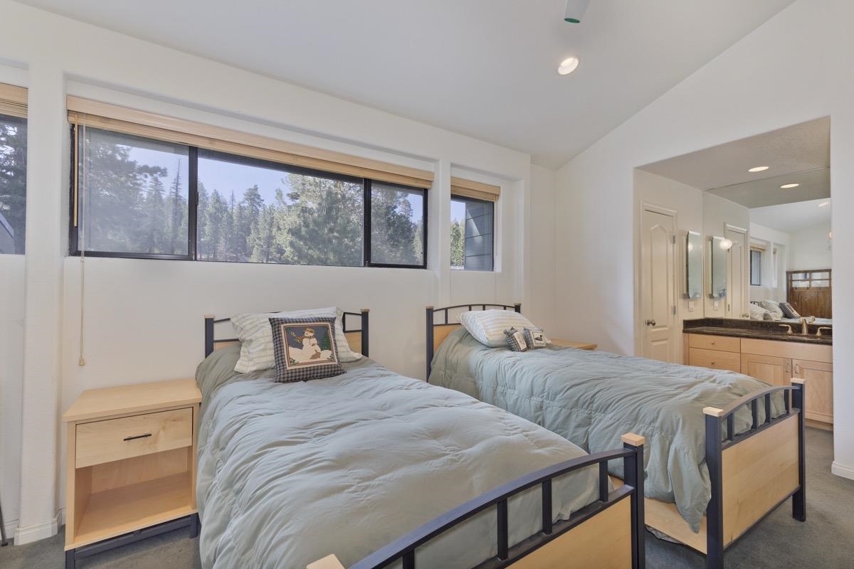 895 Canyon #66 Boulevard 66