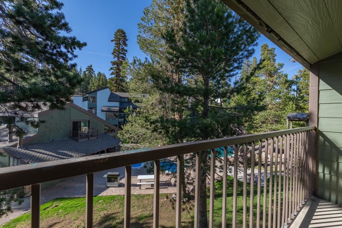 895 Canyon #66 Boulevard 66