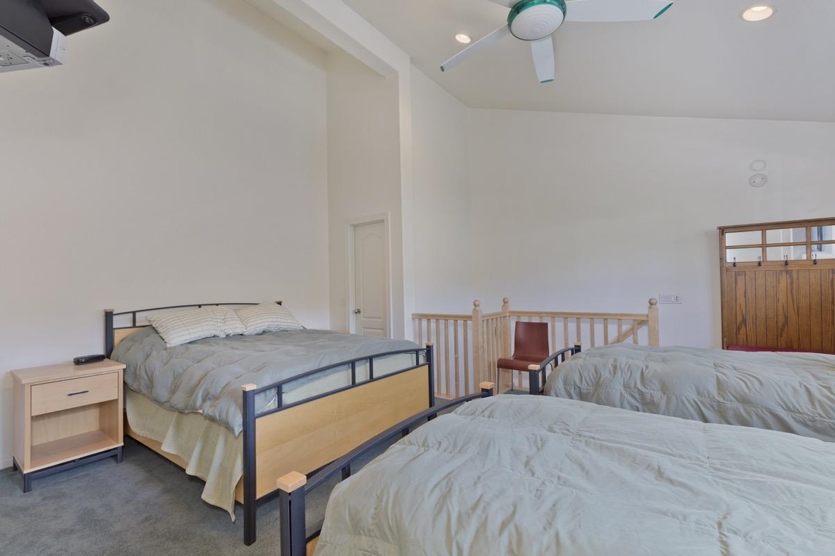 895 Canyon #66 Boulevard 66