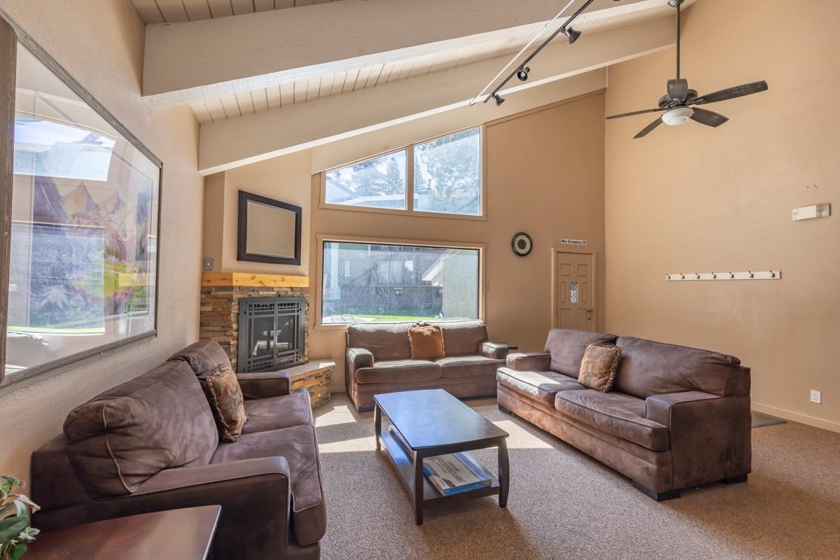 895 Canyon #66 Boulevard 66