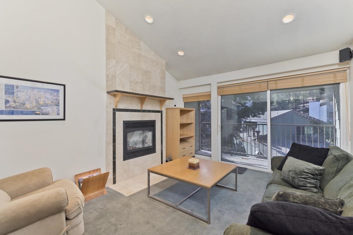 895 Canyon #66 Boulevard 66